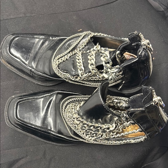 Trafalgar Black and Silver Chain Boots - Picture 2 of 2